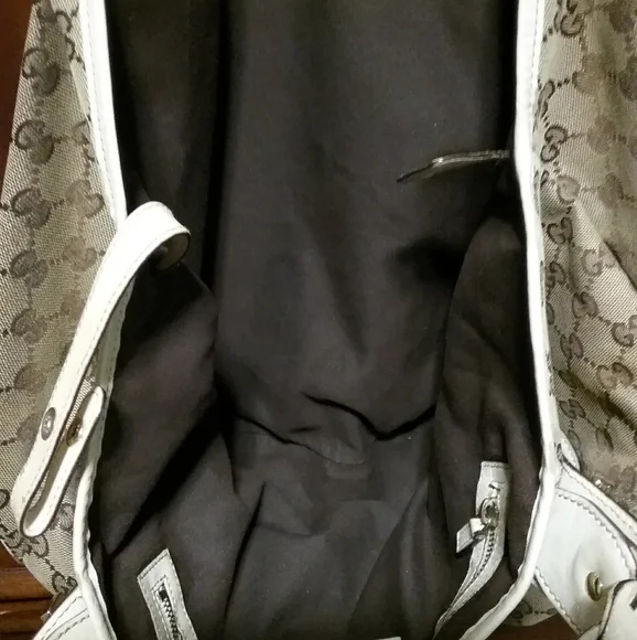 Authentic Gucci Purse - Picture 2 of 8